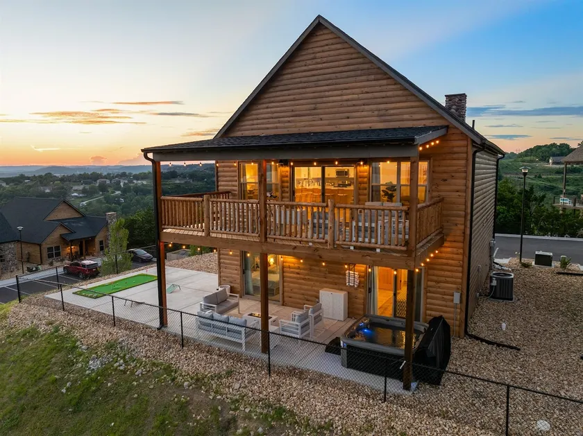 NEW! Light + Bright! Amazing View . Pet-friendly! - Image 1