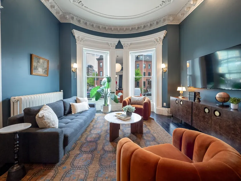 The Chester: Penthouse One Bedroom - Image 1