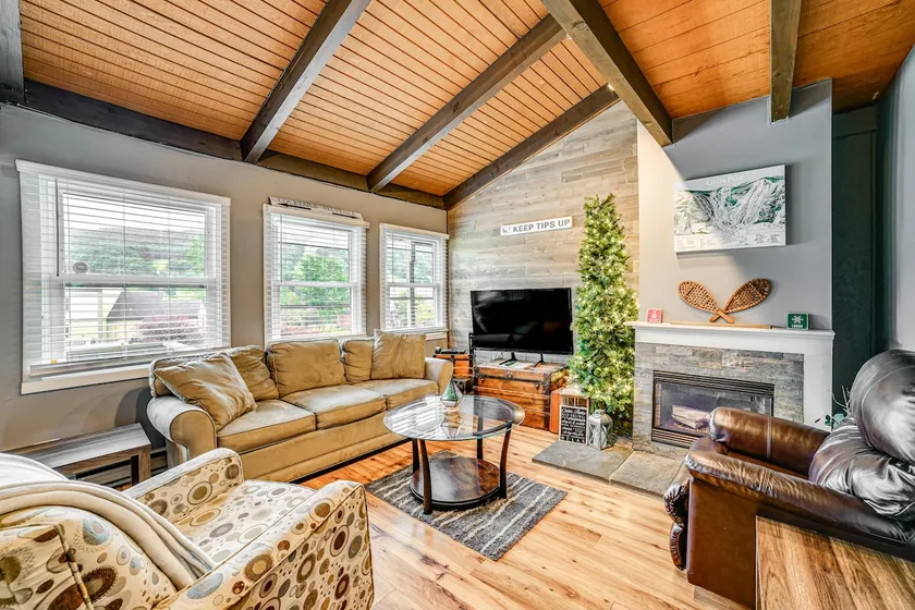 Cortland Townhome - Walk to Greek Peak Mtn Resort! - Image 1