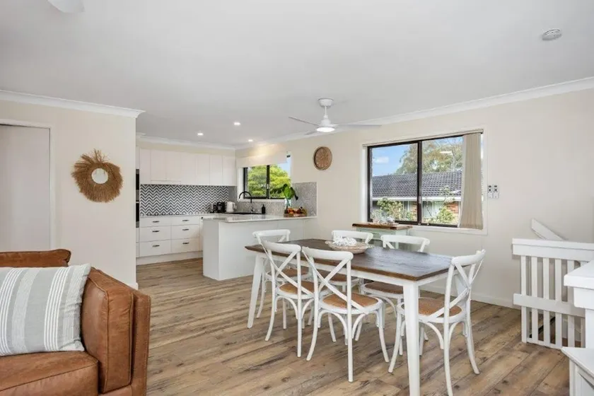 Coastal Villa Mollymook Beach - Image 1