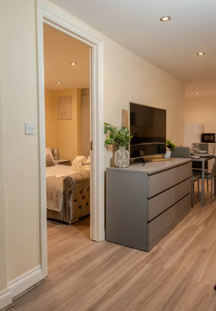 Cosy 1 Bedroom Basement Apartment With Private Patio Area - Image 1
