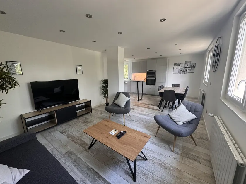Apartment on the Seine side - Image 1