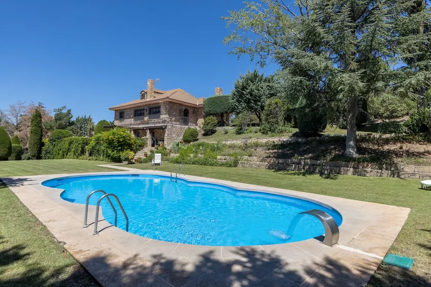 Las Yernas Rural House - Image 1