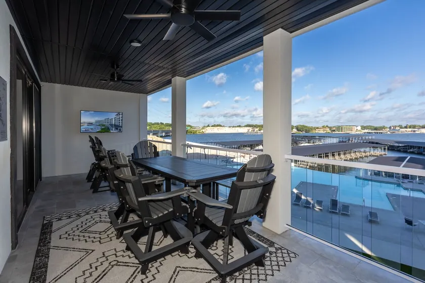 Topsider Condo w/ Stunning Lake Views, Shuffleboard & King Beds - Image 1