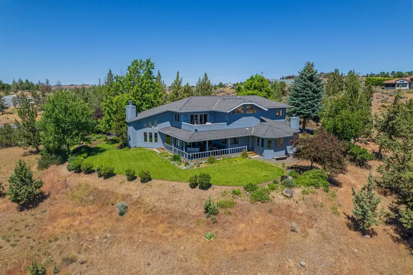 Stunning Hillside Retreat w/ Panoramic Views, Pet - Image 1