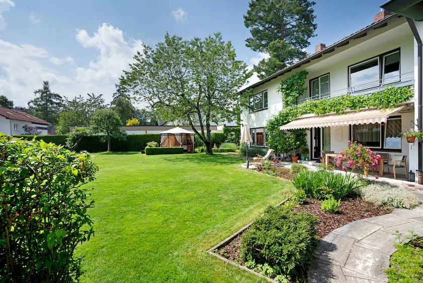 Large apartment with garden use - Image 1