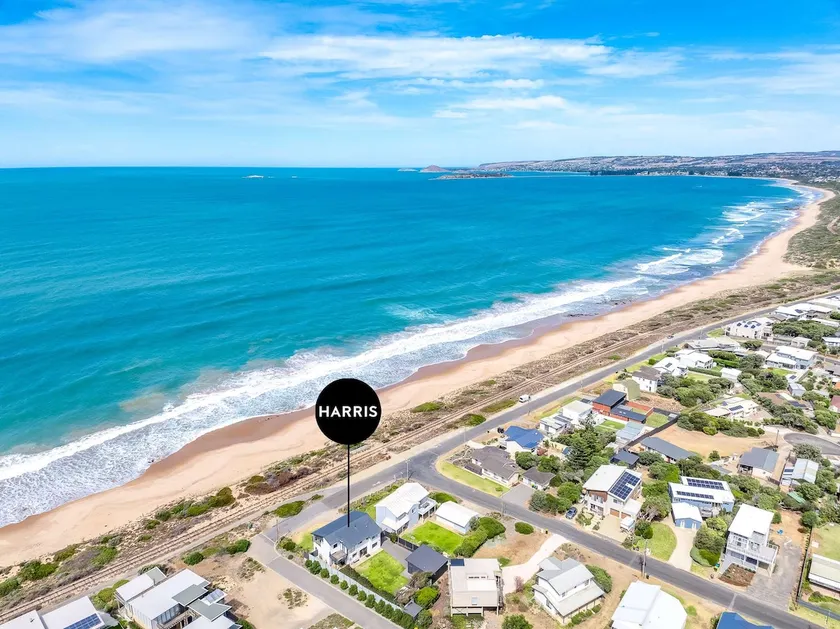 Seascape at Boomer 2 Ocean Rd Port Elliot - No Linen Included - Image 1