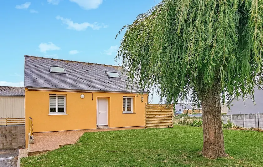 3 Bedroom Pet Friendly Home In Lessay - Image 1