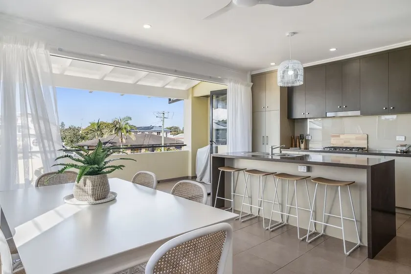 Villa Sangiovese - Unit One - 1-2 Heath Street - Image 1