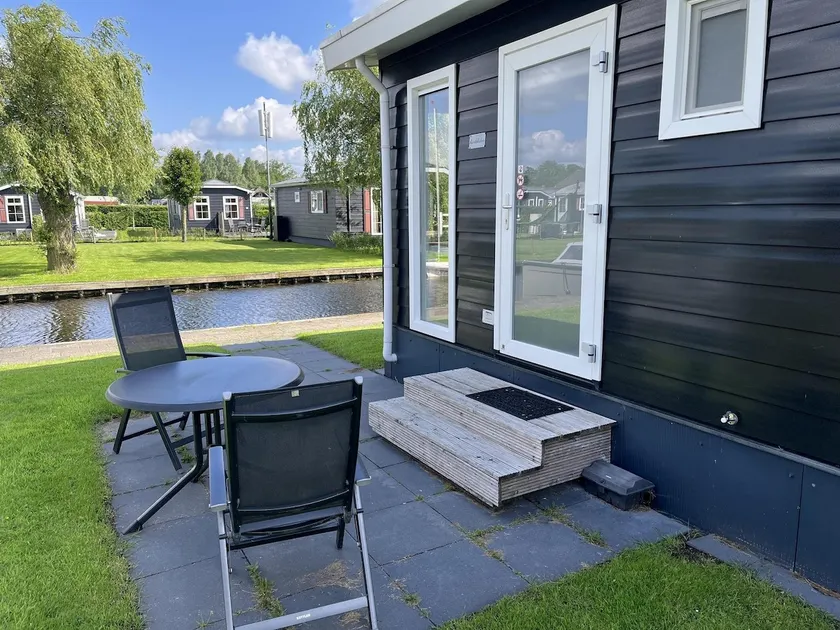 Studio on the canal | 2 people - Image 1
