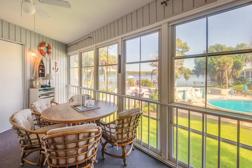 Pool Access & Lanai: Riverfront Welaka Condo! - Image 1