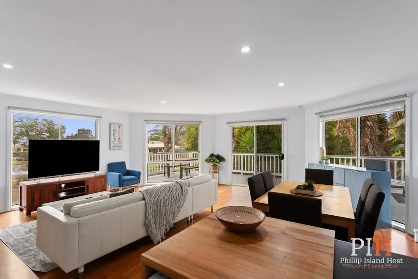 Charming Cowes Family Home - Steps to Beach - Image 1