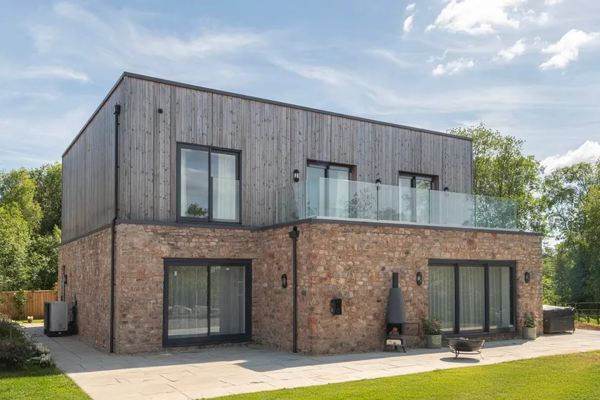Blooms House - Cookswood - Image 1