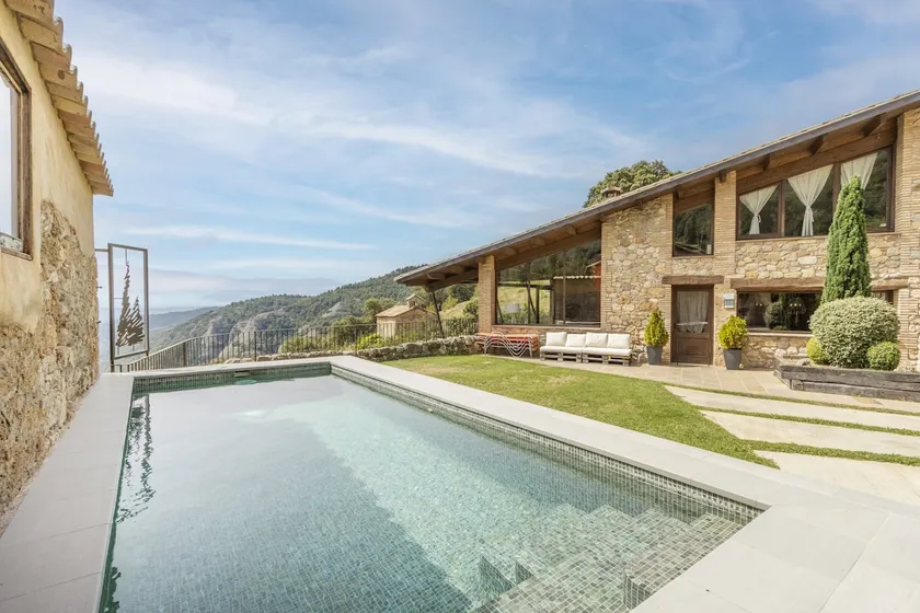 Casa di campagna 'El Cobert De Lera' con vista sulle montagne, piscina privata e Wi-Fi - Image 1