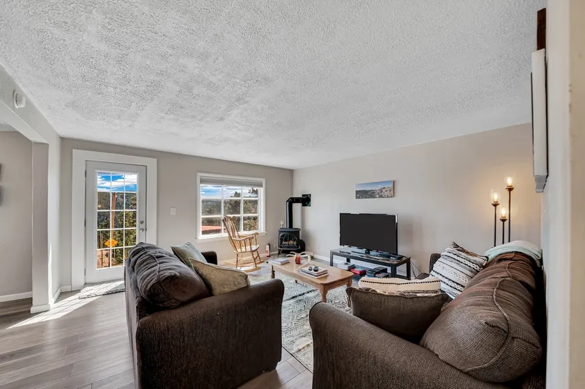 Summit Views Getaway - Image 1