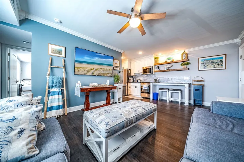 Almost BeachFront 2BR! Ocean View, Pool & Elevator - Image 1