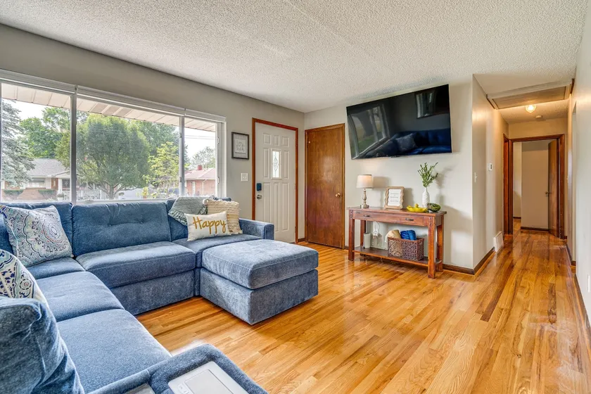 7 Mi to Downtown Columbus: Family Getaway w/ Yard - Image 1