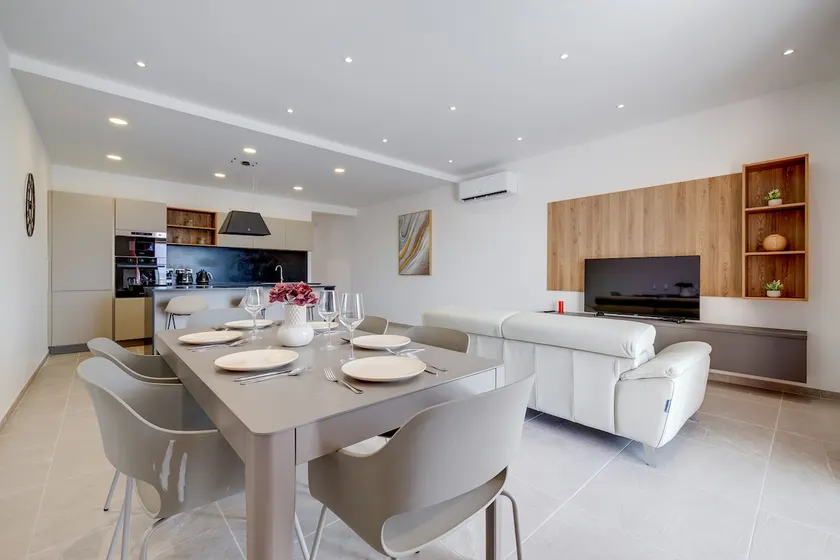Elegant Sliema Penthouse Panoramic Terrace by Buena Vista - Image 1