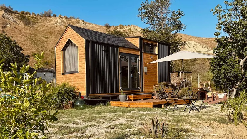 La Casa Errante X by Tiny Away - Image 1