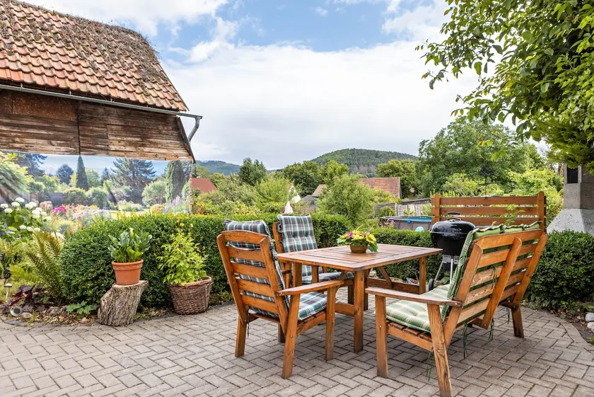 Apartment with a castle view - Image 1