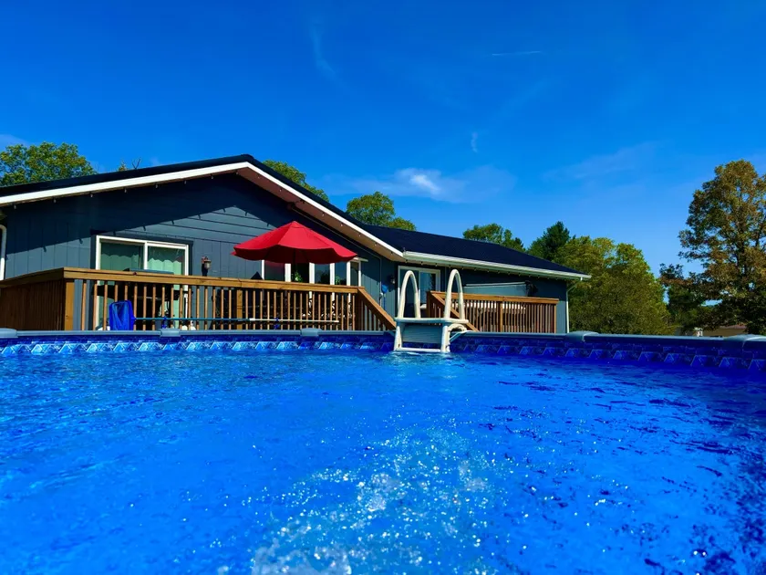 Summer Fun! Pool, FirePit, Hot Tub, Pet Friendly - Image 1