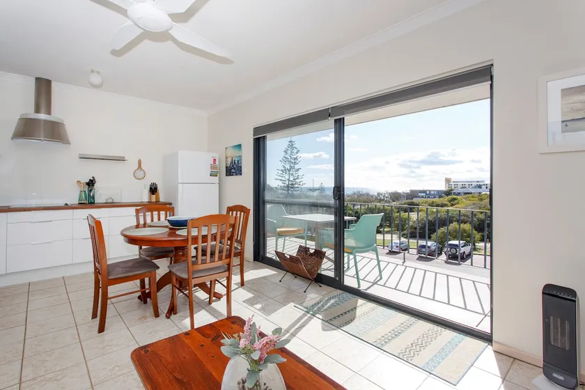 Cottesloe Seaside Bliss - Image 1