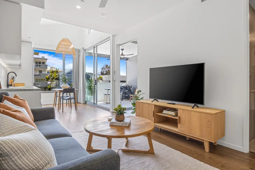 Executive Beachside Getaways - Image 1