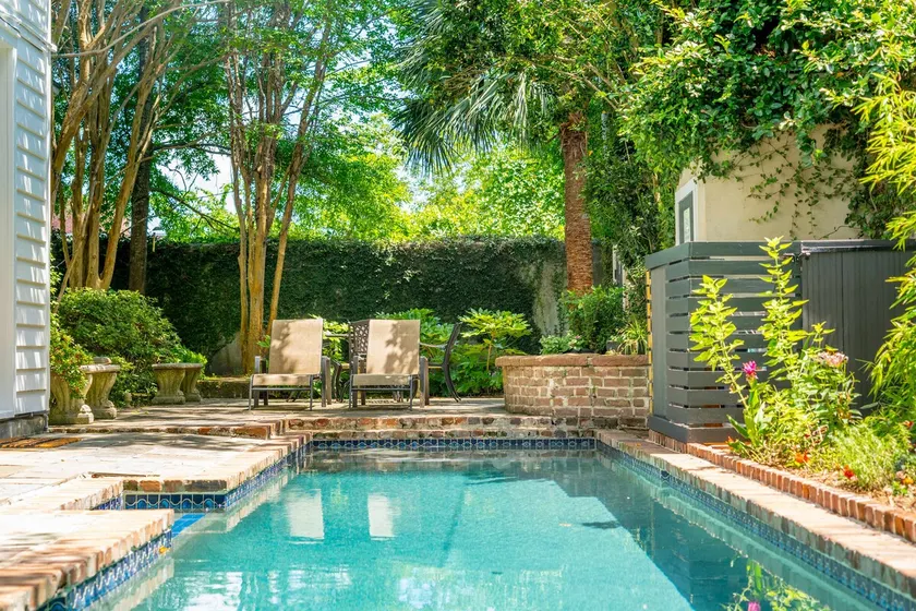 Courtyard Suite with Tranquil Garden & Heated Pool - Image 1