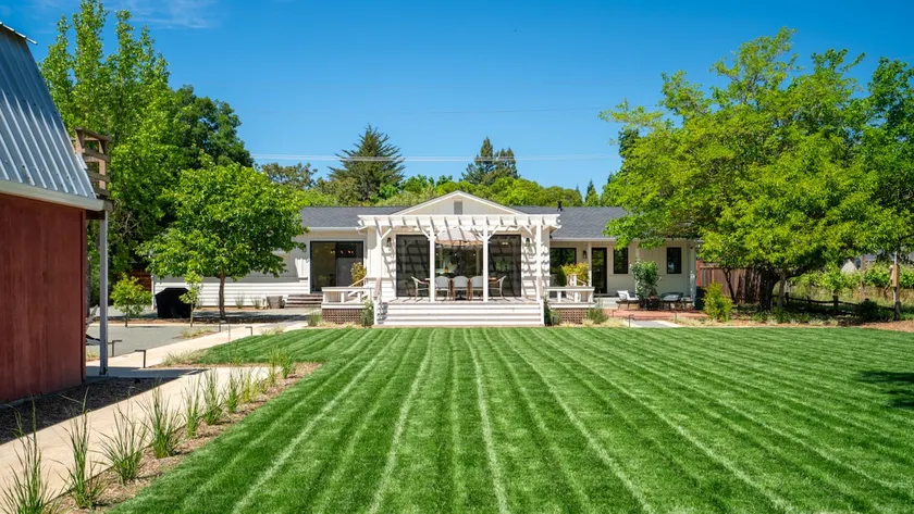 Luxury 3-Bedroom Home in Sonoma - Image 1