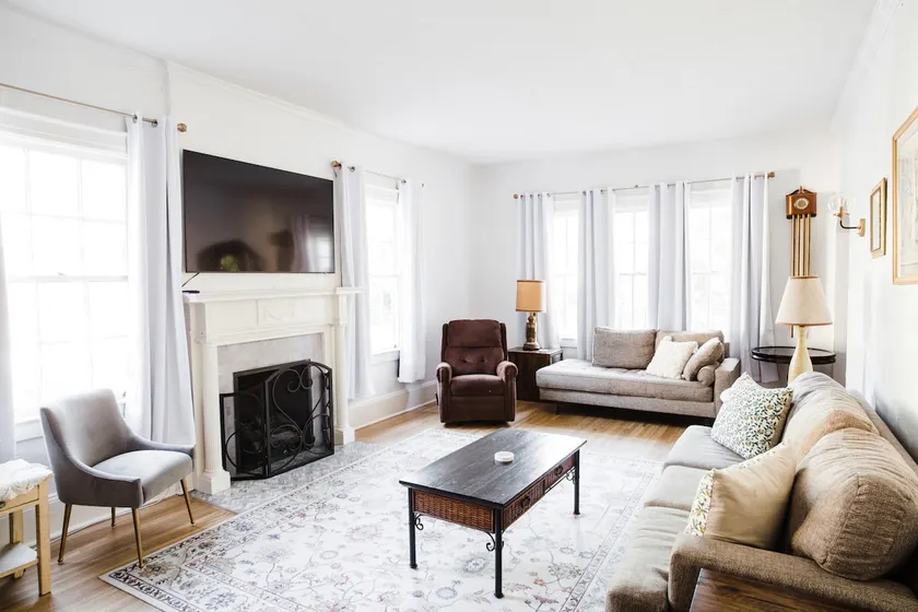 Spacious 4BR Getaway | Pets Welcome & Cozy - Image 1