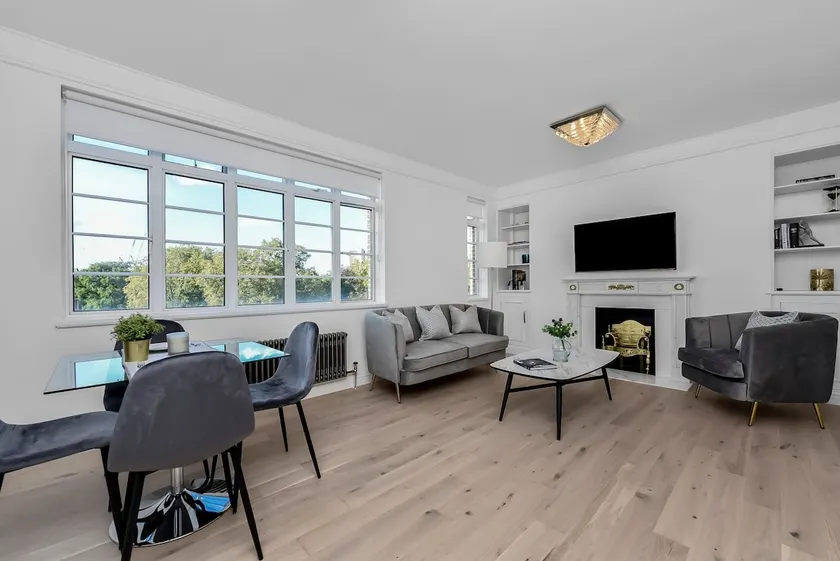 3 Bed- Buckingham Palace - Image 1