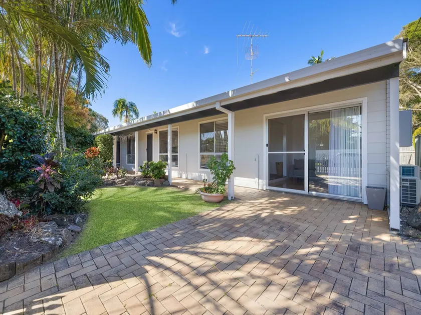 Maroochy 4 Bedroom Family Beachhouse - Image 1