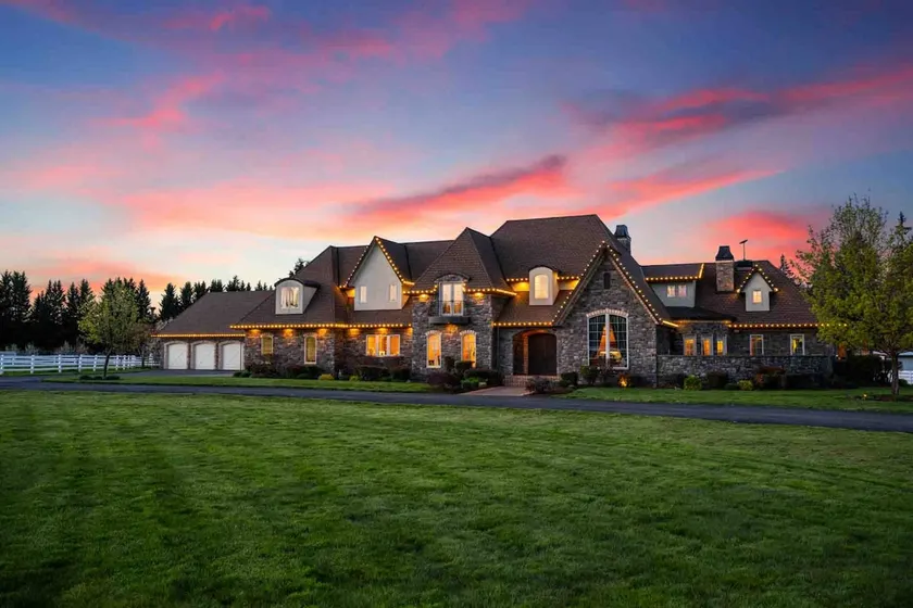 Magnificent Country Chateau w/ Enormous Indoor - Image 1