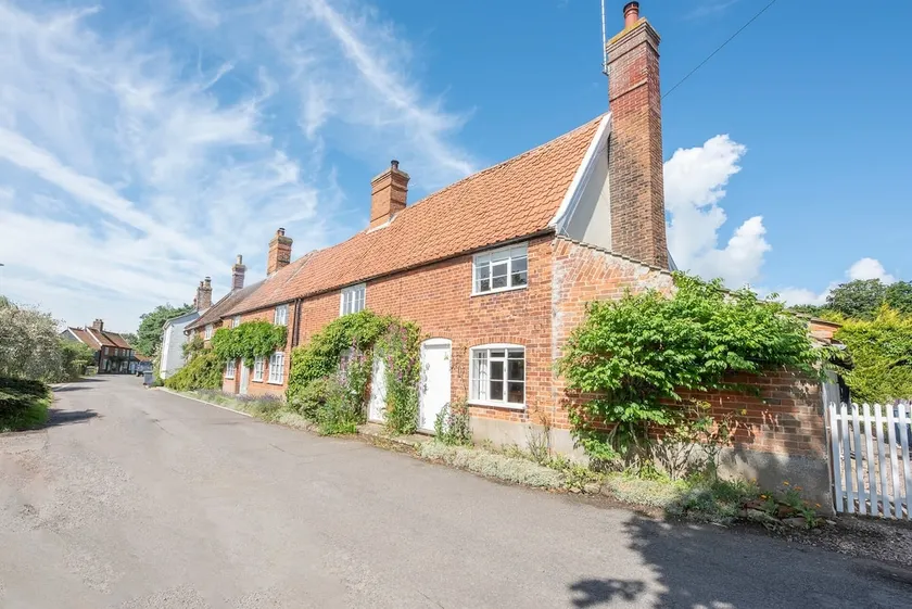 Anchor Cottage, Orford - Image 1