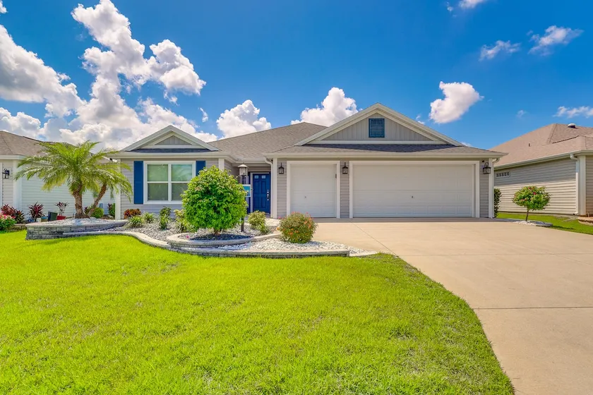Golf Cart & Pool Access: The Villages Home! - Image 1