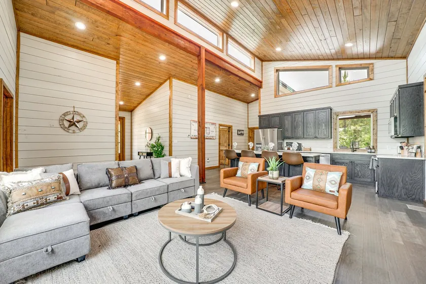 Luxe Broken Bow Home w/ Hot Tub & Fire Pit! - Image 1