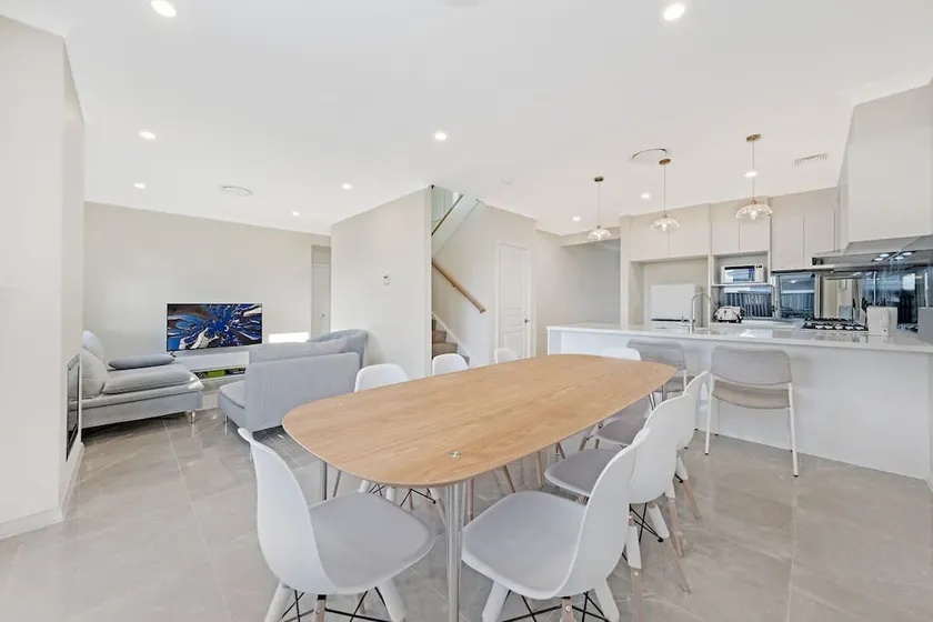 Large Cozy New House at Marsden Park - Image 1