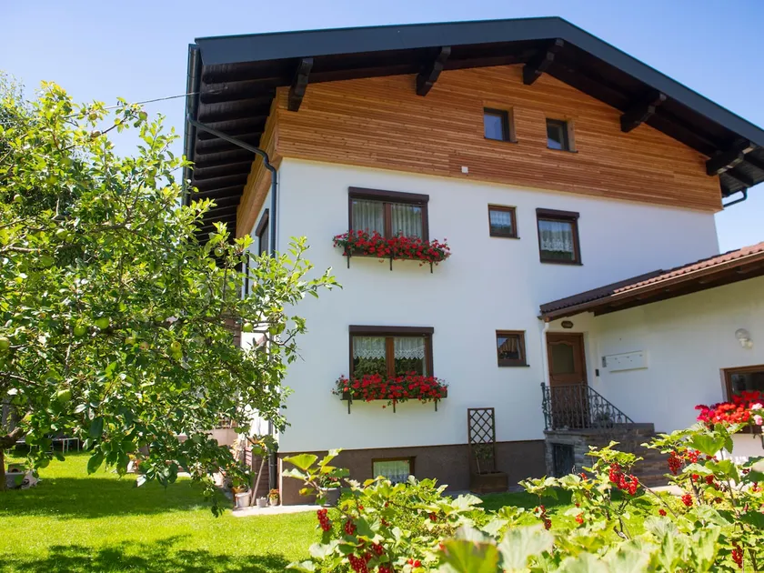Large apartment near the ski bus - Image 1