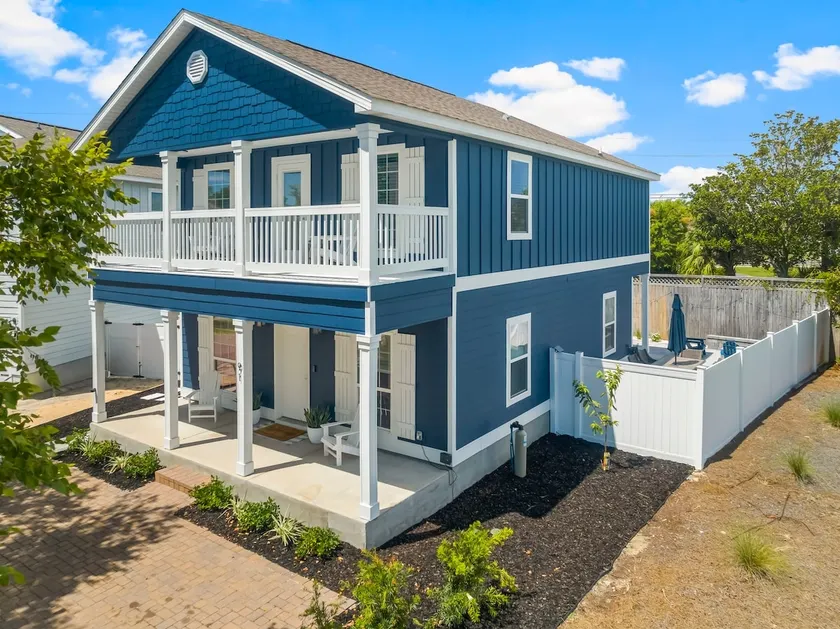 Seaside Retreat 91–Beach Access–Sleeps 8 - Image 1