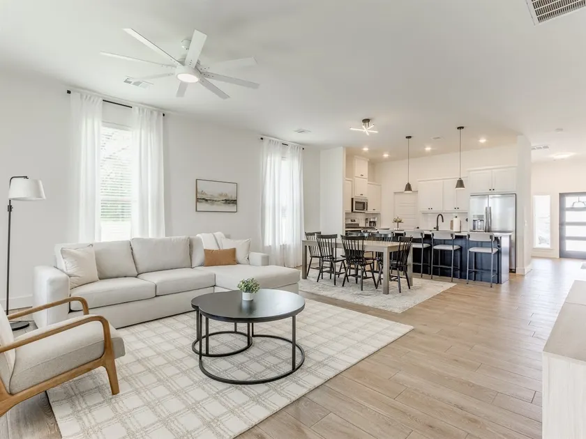 Spacious Furnished 3BR Norman Home Near OU - Image 1