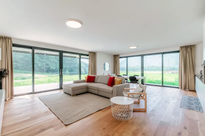 Talitha – Modern Design and Parking - Image 1