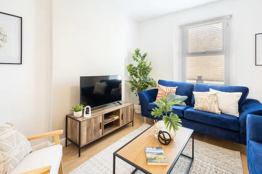 Host & Stay - Hithe House - Image 1