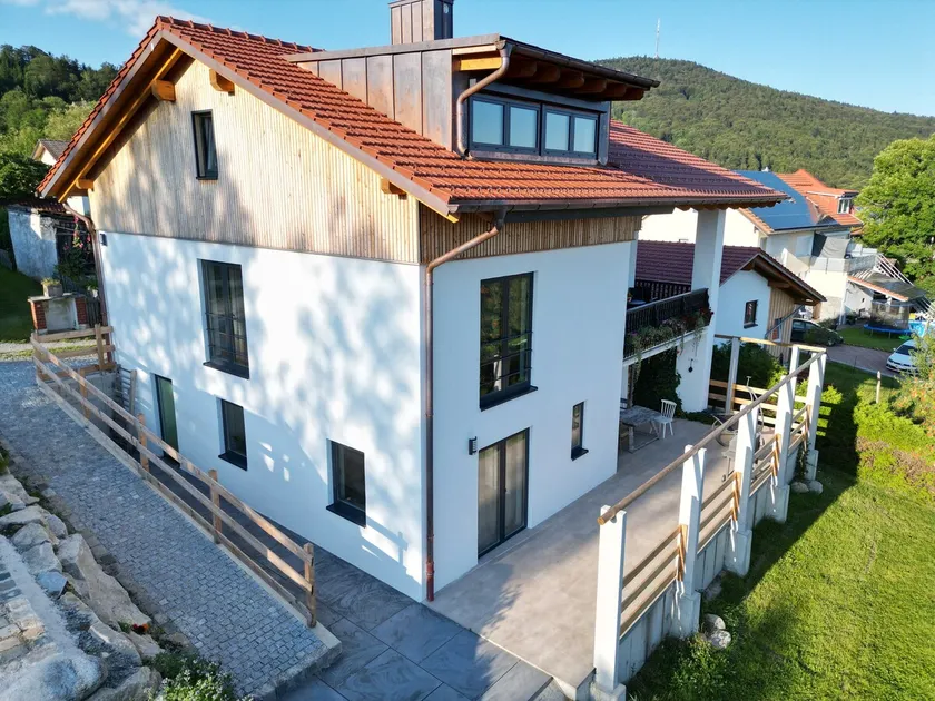 Chalet 'Sonnenwald' con vista sulle montagne, balcone e Wi-Fi - Image 1