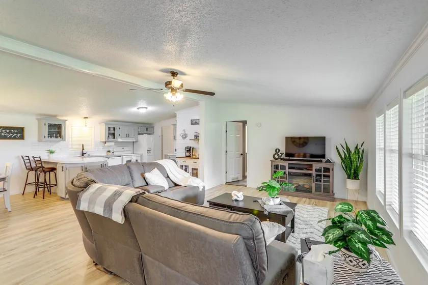 North Fairfield Family Home w/ Hot Tub & Porch! - Image 1