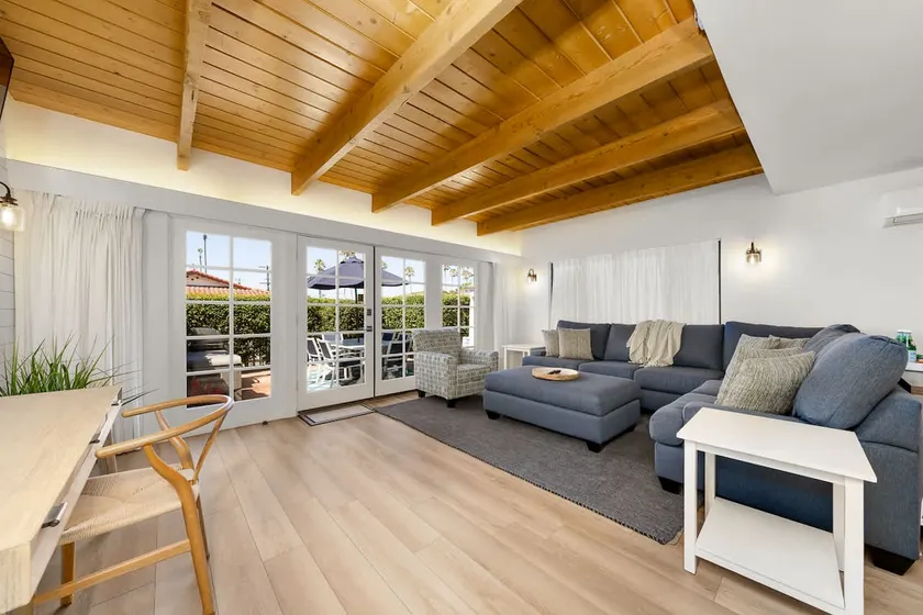 Beautiful Beachside Bliss - Image 1