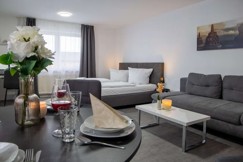 Holiday&Stay, Apartment Relax, Küche, 85Zoll TV, WLAN - Image 1