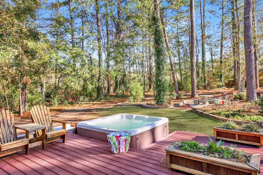 Horseshoe Pit•Game Room•Spa•Huge Backyard - Image 1