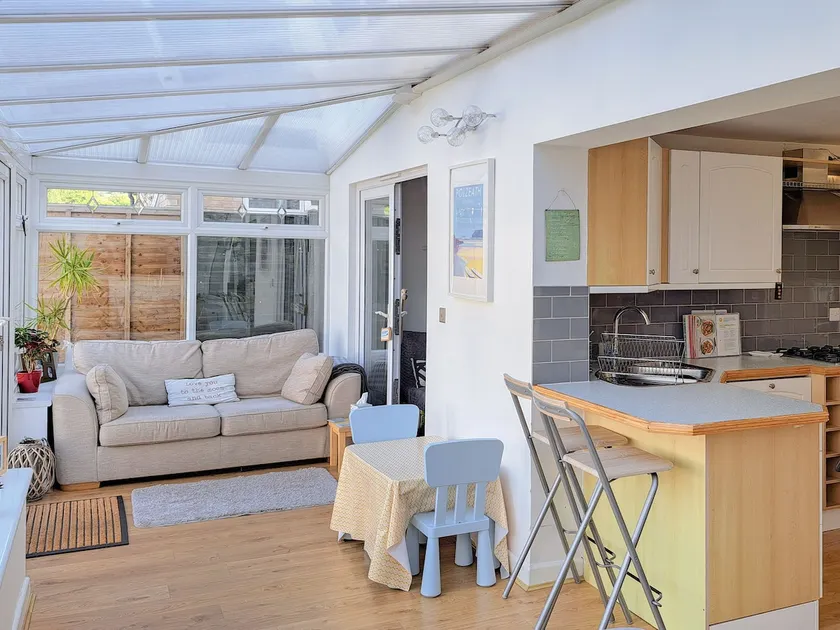 Cosy Cotswolds House - Image 1
