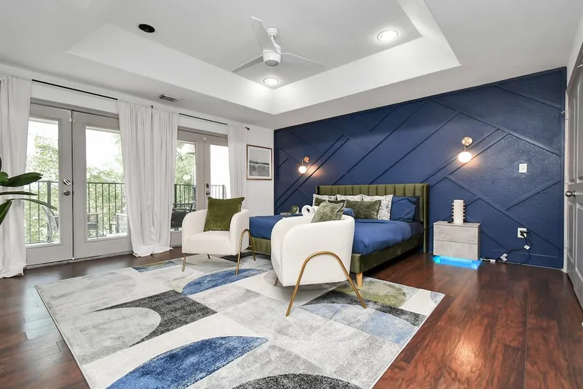 Bold 3BR Near Downtown | Wine Wall + Balcony - Image 1