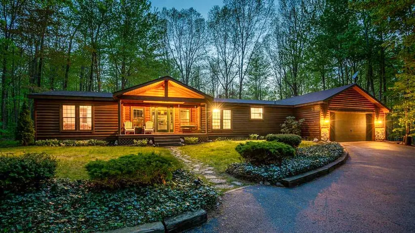 Near Lake Michigan-Hot Tub/Sauna/Game Rm/Fire Pit - Image 1